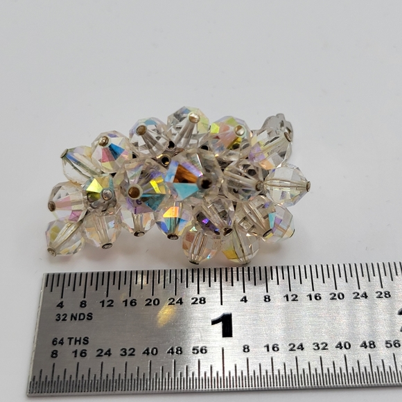 Laguana | Vintage Crystal Clip-On Earrings - Picture 6 of 8